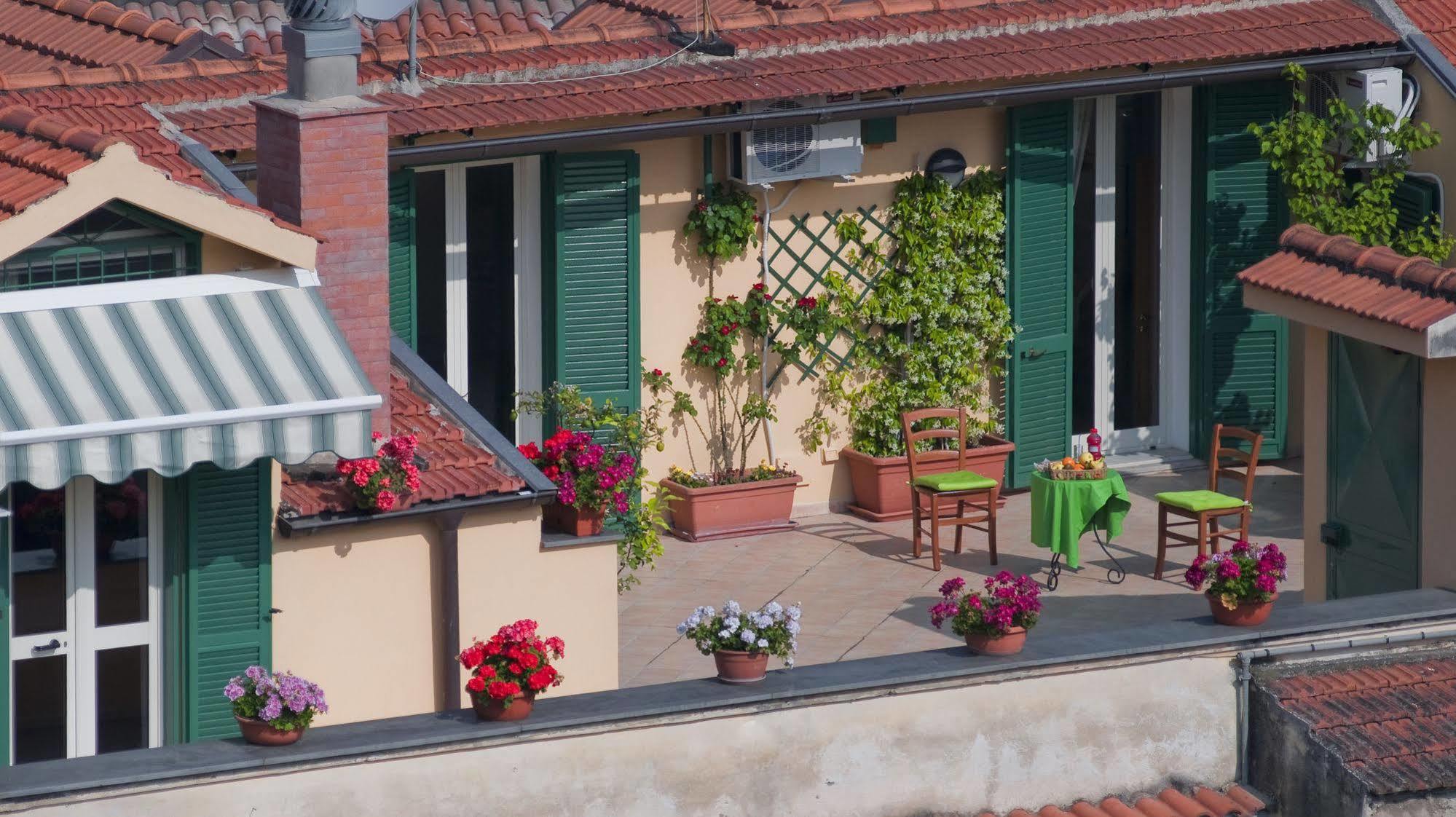 Tetto Fiorito Apartment Castellammare di Stabia Exterior photo